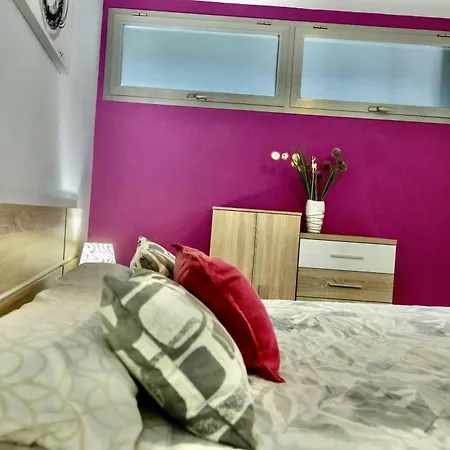 Appartement Paises Balticos Con Parking Gratis