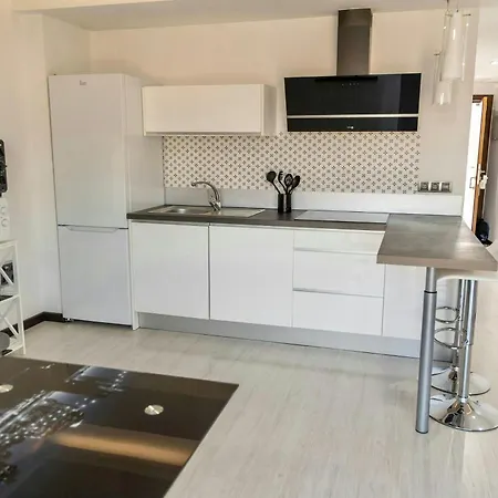 Appartement Paises Balticos Con Parking Gratis *